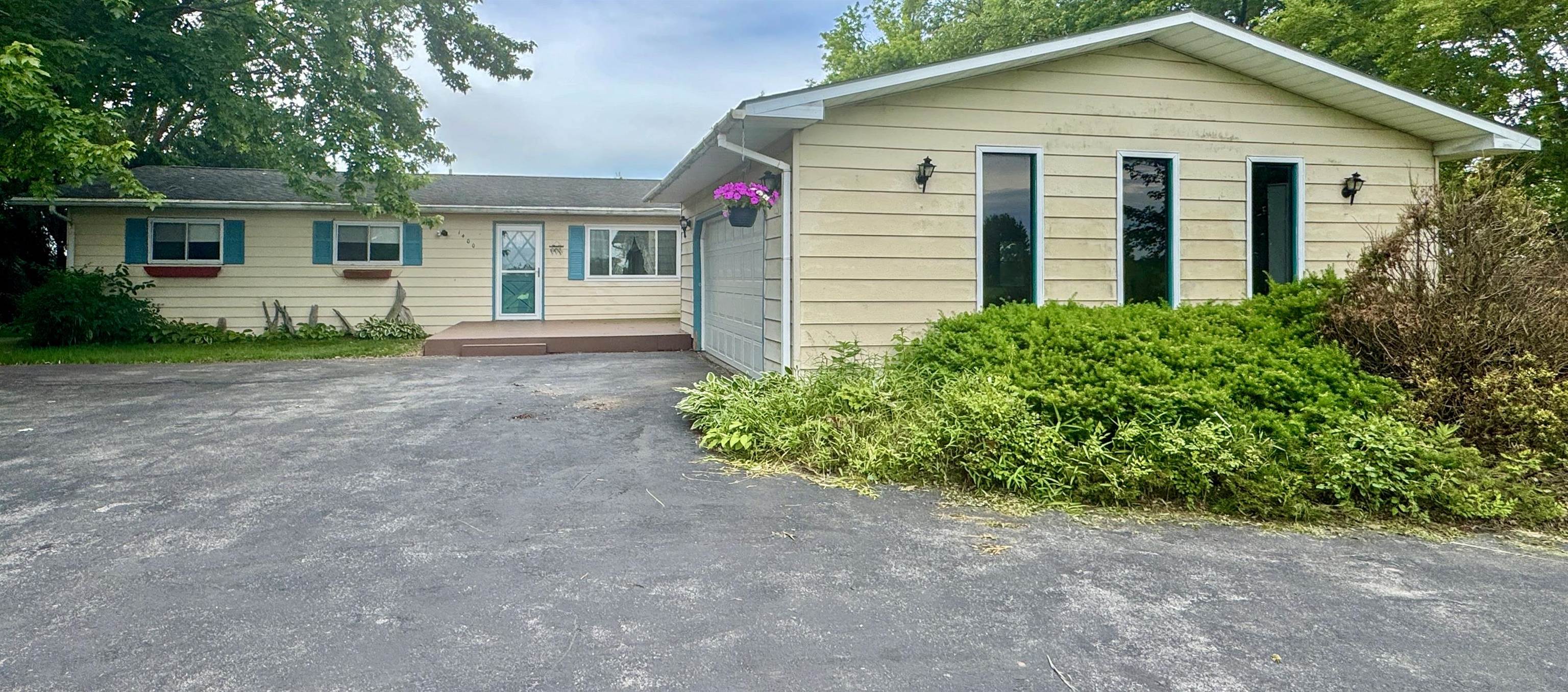 1400 Wetters Road Kawkawlin, MI 48631 - Photo 2 of 31