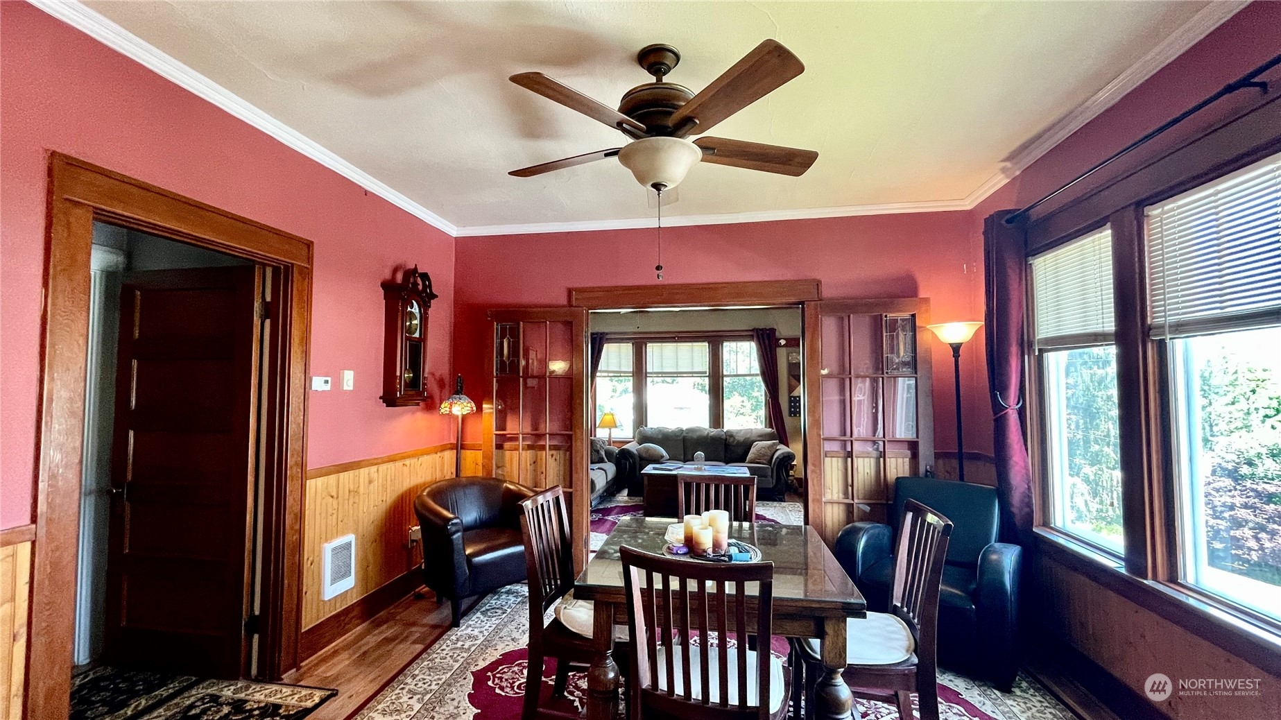 623 2nd Avenue Aberdeen, WA 98520 - Photo 16 of 40 a dining room with furniture a rug and a large window