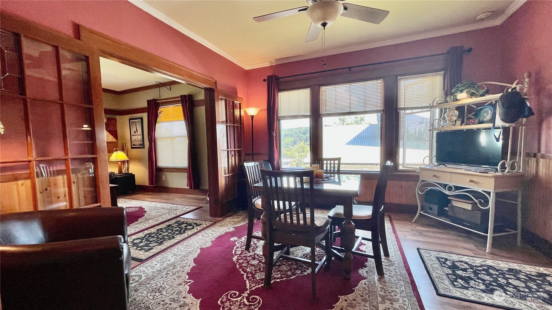 623 2nd Avenue Aberdeen, WA 98520 - Photo 17 of 40 a view of a livingroom with furniture and a window