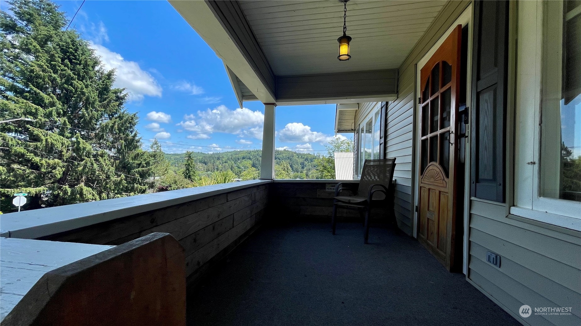 623 2nd Avenue Aberdeen, WA 98520 - Photo 6 of 40 a view of balcony