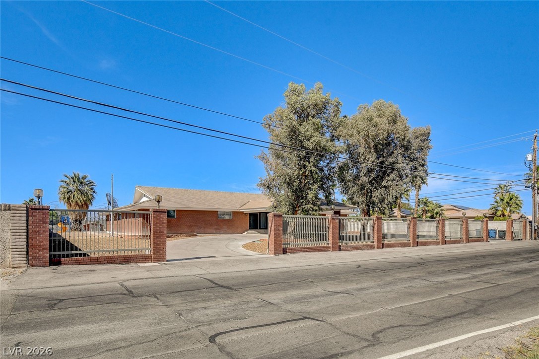 5600 Del Rey Avenue Las Vegas, NV 89146 - Photo 5 of 99