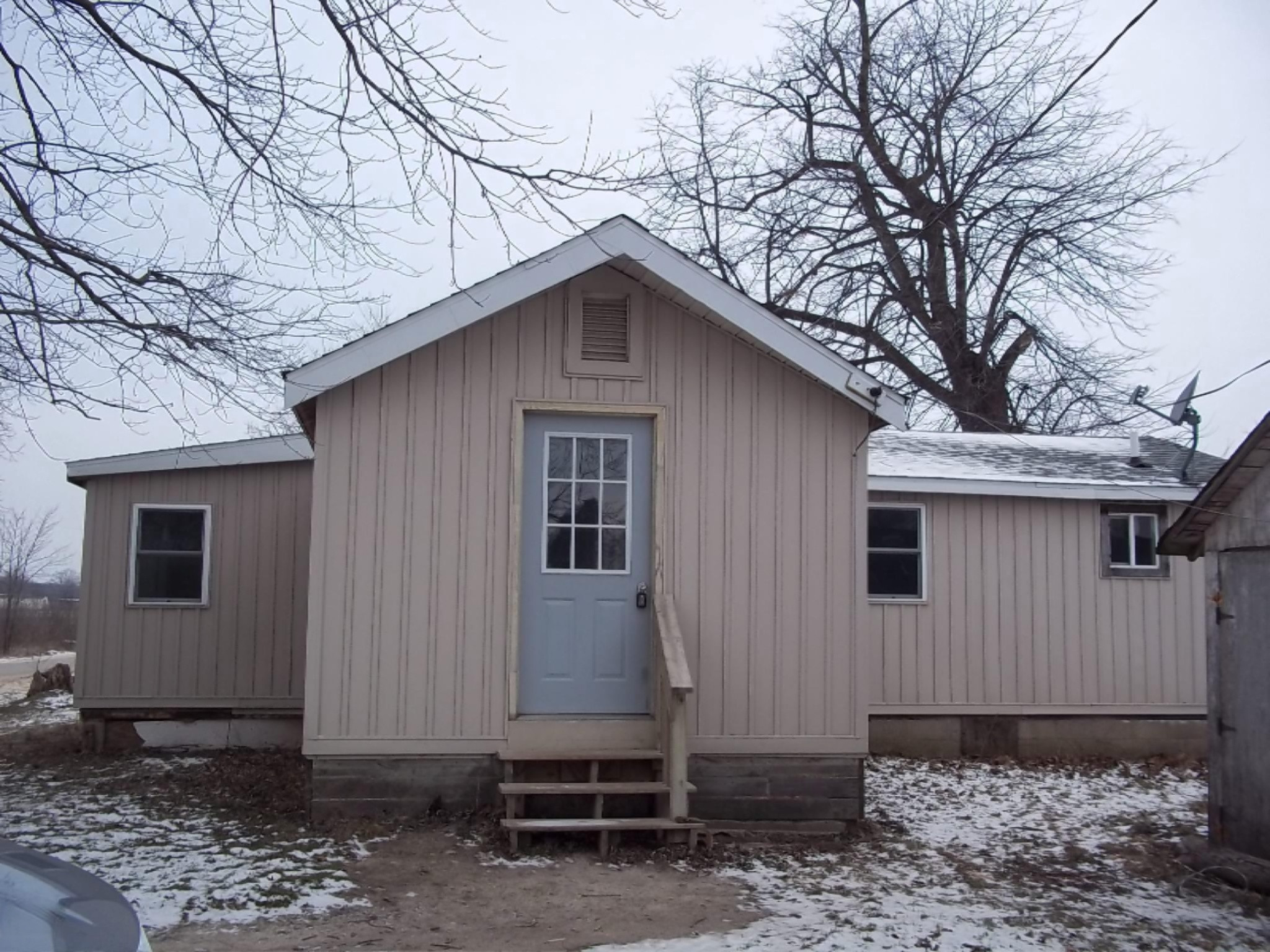 12960 Hoxie Road North Adams, MI 49262 - Photo 2 of 15 12960 Hoxie Rd 002