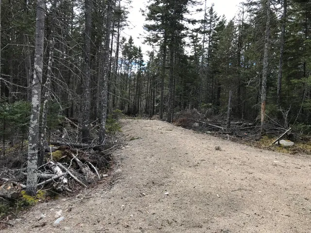 $285,000 | 8 Peninsula Road, Gouldsboro, ME 04624