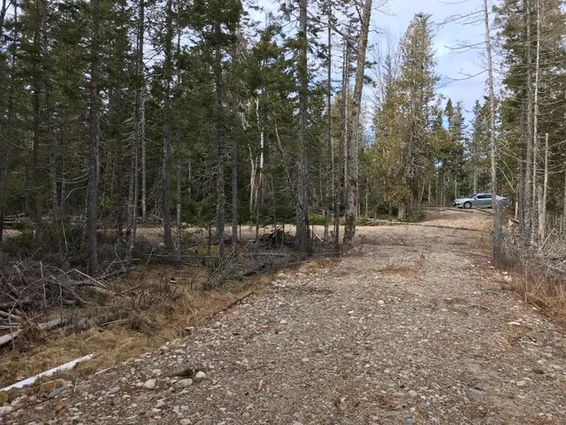 $285,000 | 8 Peninsula Road, Gouldsboro, ME 04624