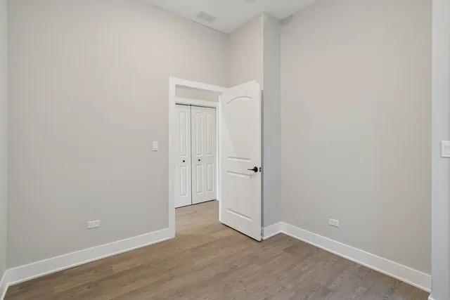 $2,500 | 4839 West Huron Street, Unit 1, Chicago, IL 60644