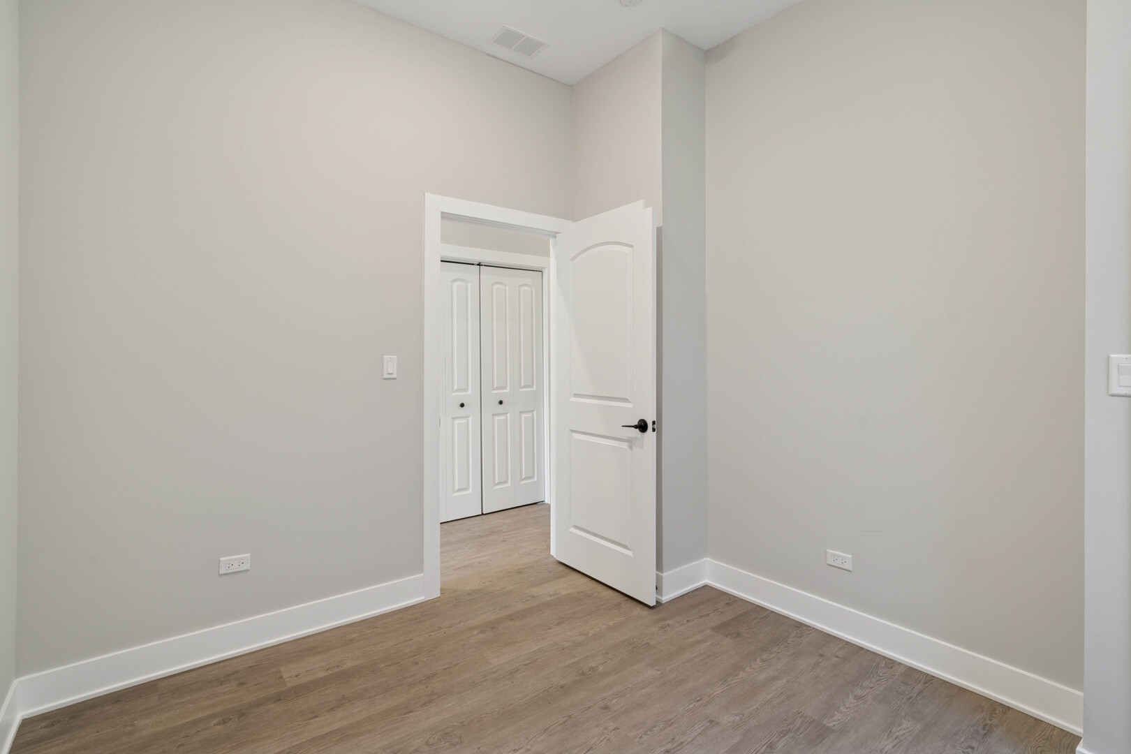 4839 West Huron Street, Unit 1 Chicago, IL 60644 - Photo 14 of 19 a view of an empty room