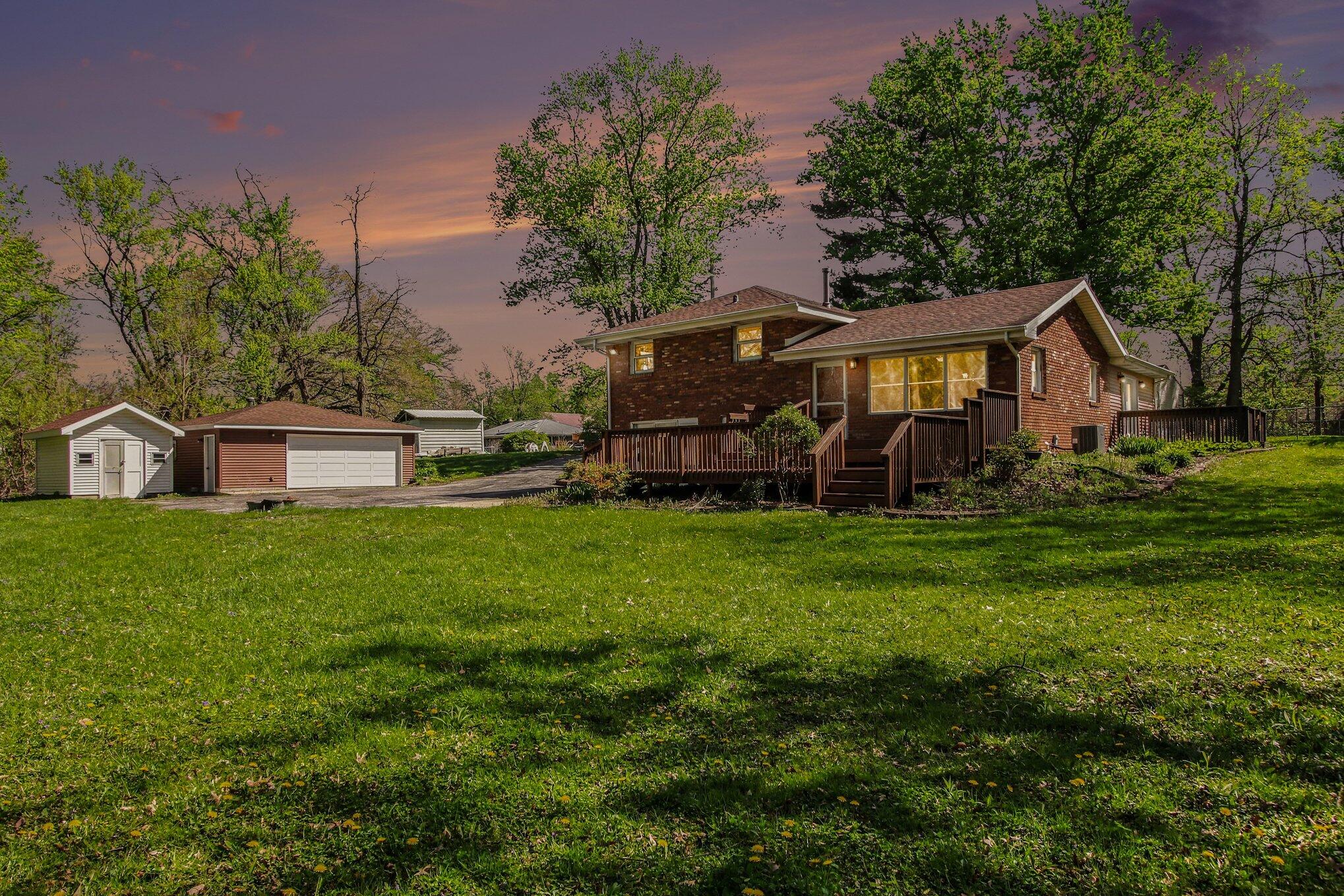 5569 Center Street Chesterton, IN 46304 - Photo 17 of 27 2038x1359
