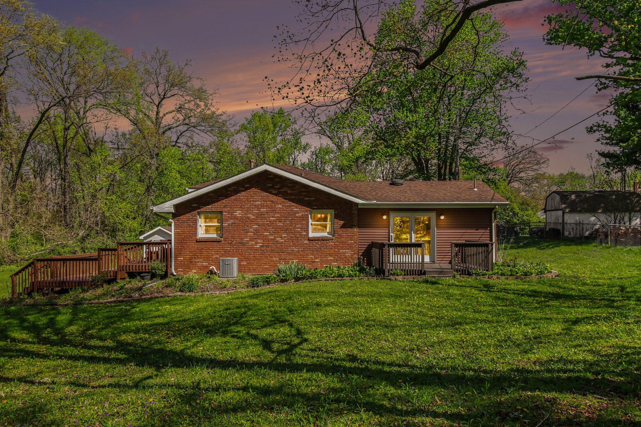 5569 Center Street Chesterton, IN 46304 - Photo 18 of 27 2038x1359