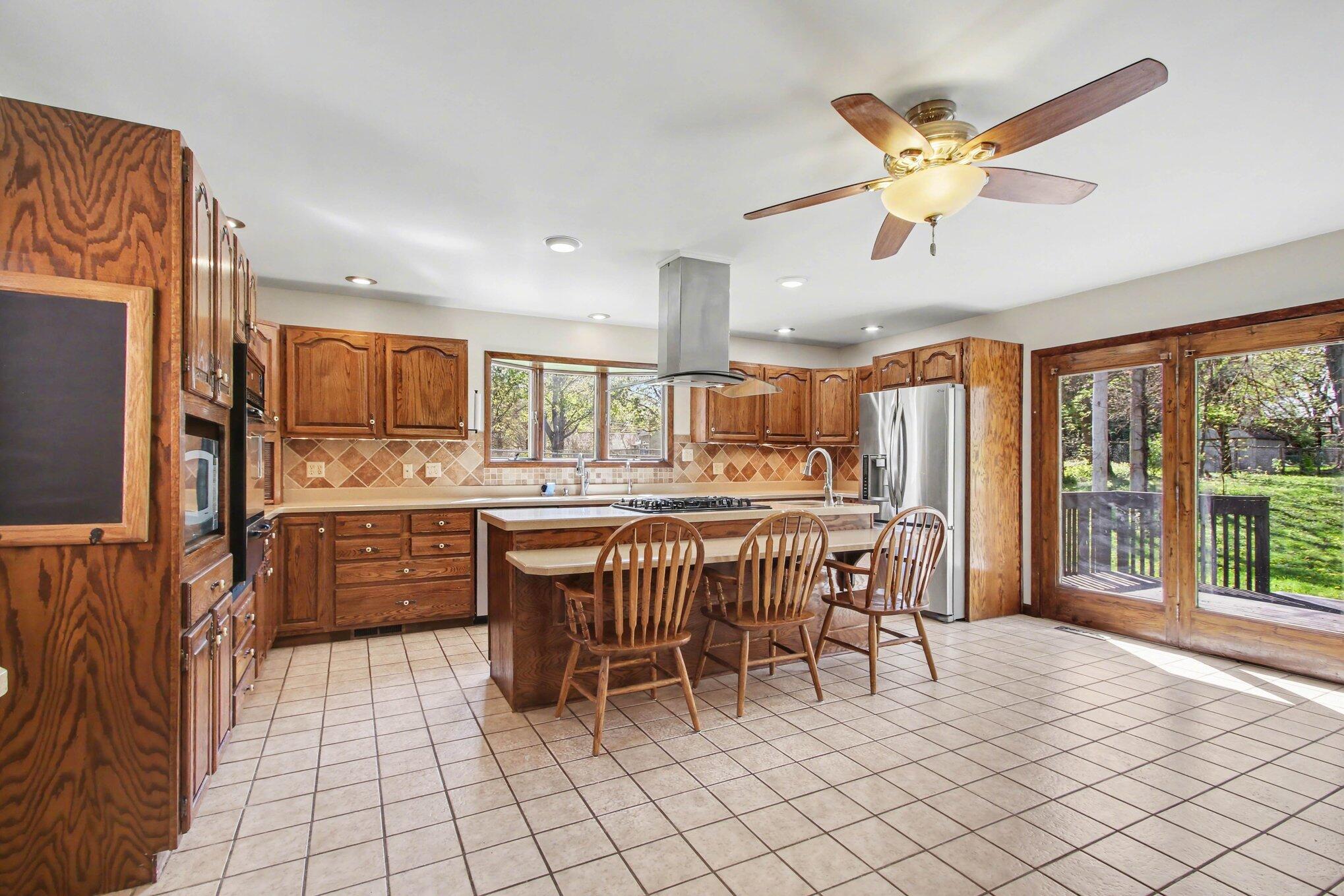 5569 Center Street Chesterton, IN 46304 - Photo 7 of 27 2038x1359