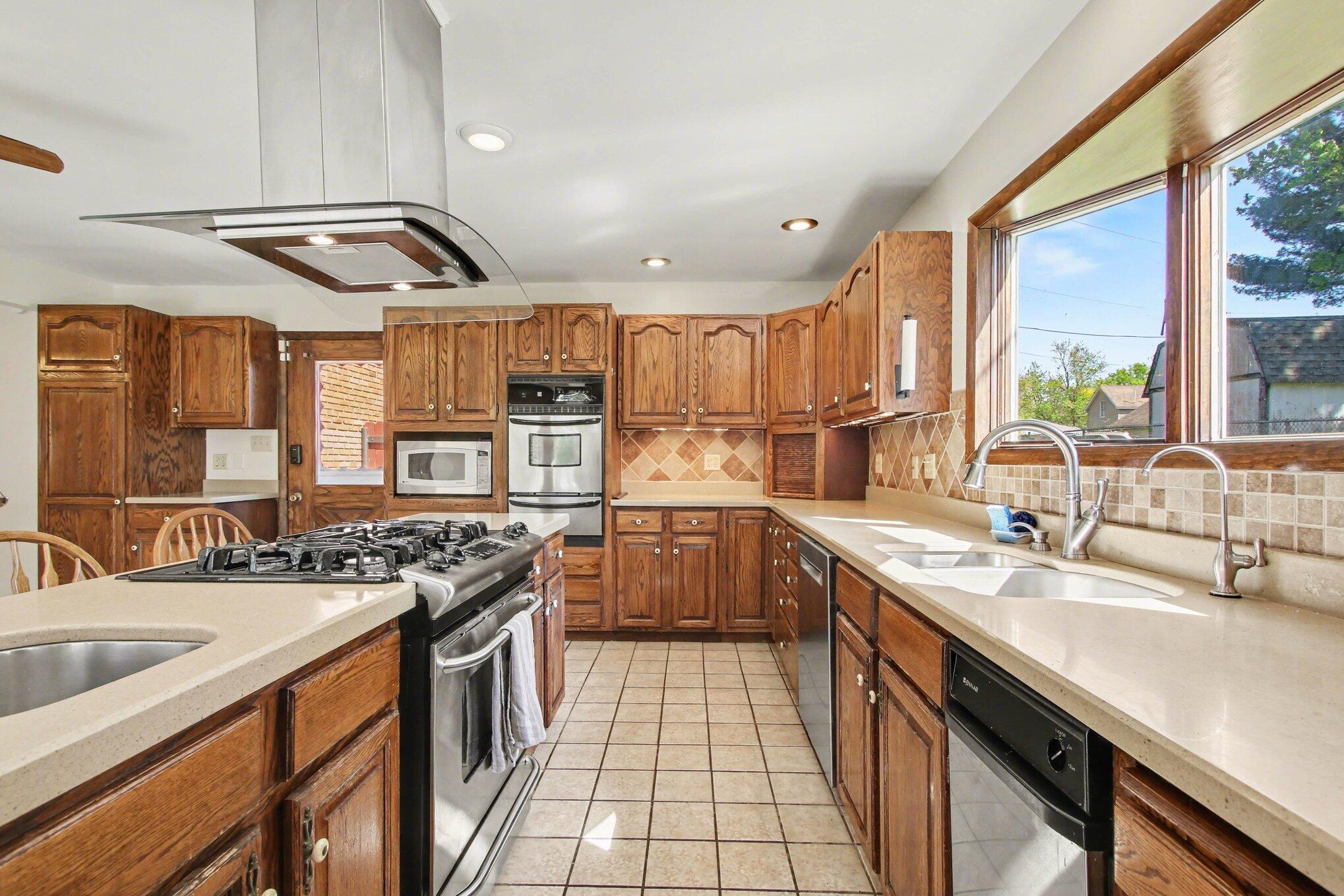 5569 Center Street Chesterton, IN 46304 - Photo 8 of 27 2038x1359