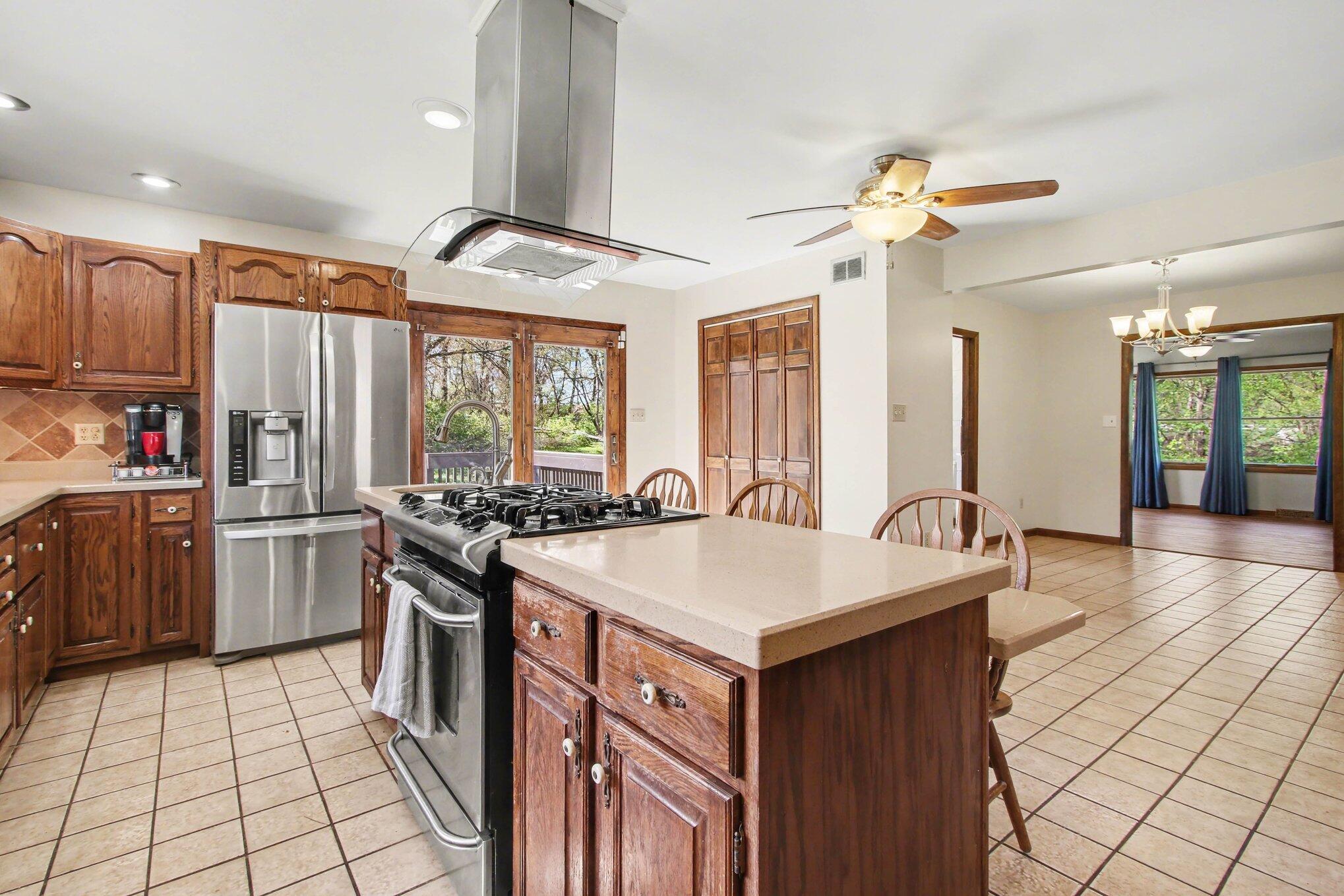 5569 Center Street Chesterton, IN 46304 - Photo 9 of 27 2038x1359