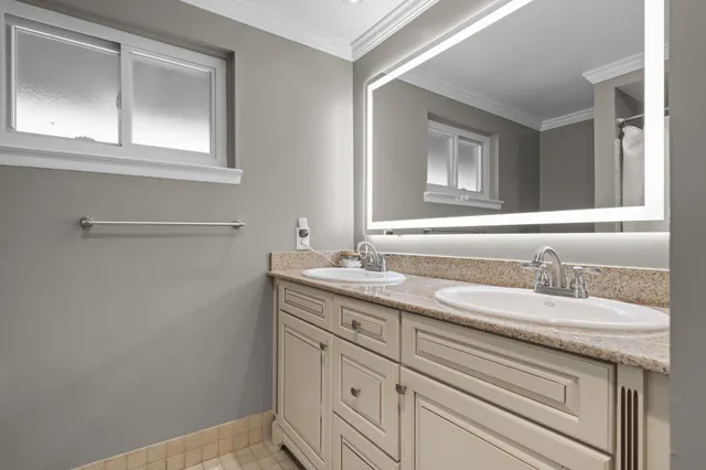 $599,900 | 4290 Eastgate Drive, Ann Arbor, MI 48103