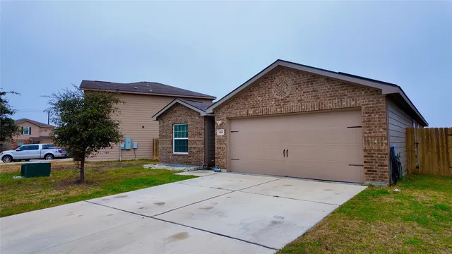 $245,000 | 685 Yearwood Lane, Jarrell, TX 76537
