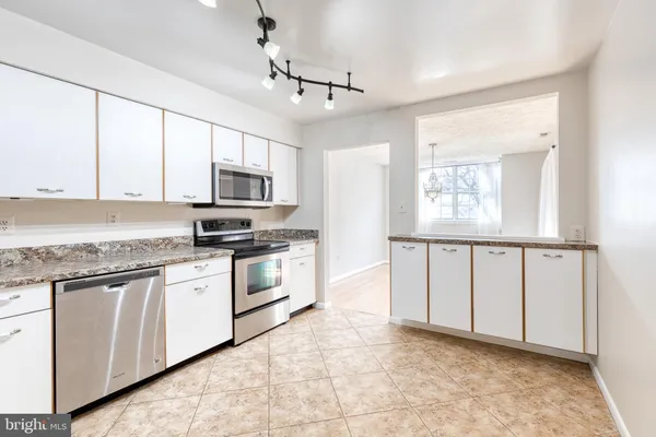 $219,000 | 2107 Woodbox Lane, Unit 2107A, Baltimore, MD 21209