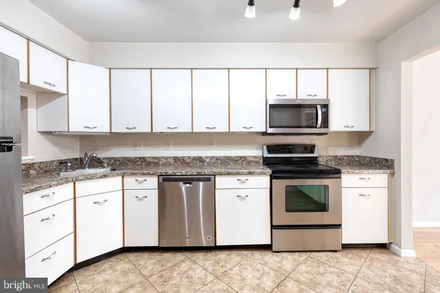 $249,900 | 2107 Woodbox Lane, Unit 2107A, Baltimore, MD 21209