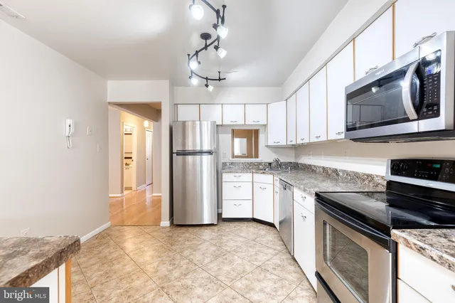 $249,900 | 2107 Woodbox Lane, Unit 2107A, Baltimore, MD 21209