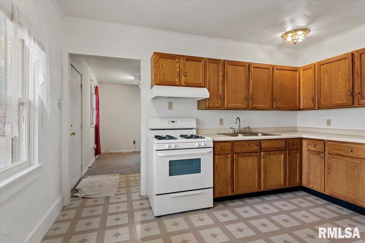 2911 South 13th Street Springfield, IL 62703 - Photo 11 of 29