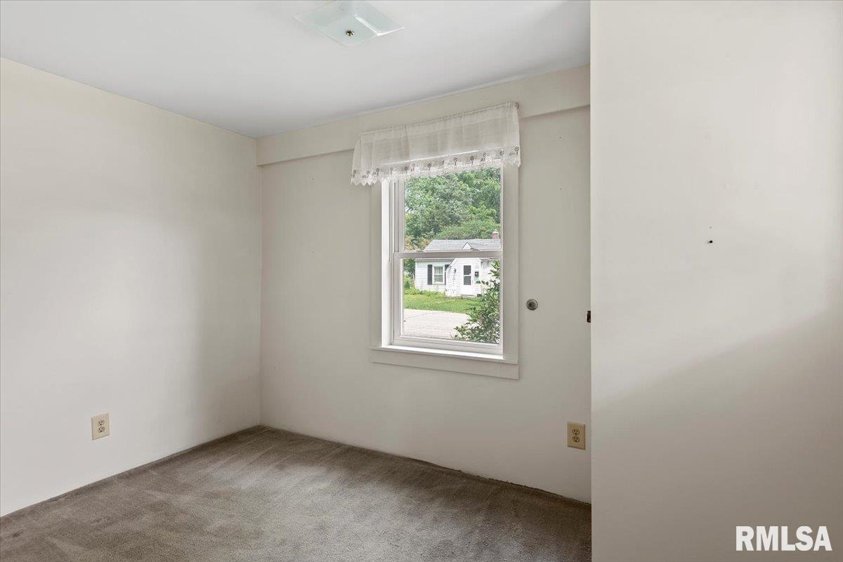 2911 South 13th Street Springfield, IL 62703 - Photo 18 of 29