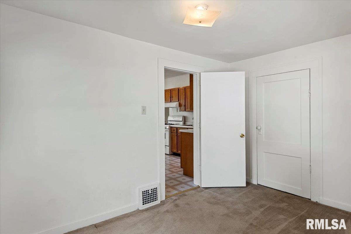 2911 South 13th Street Springfield, IL 62703 - Photo 21 of 29