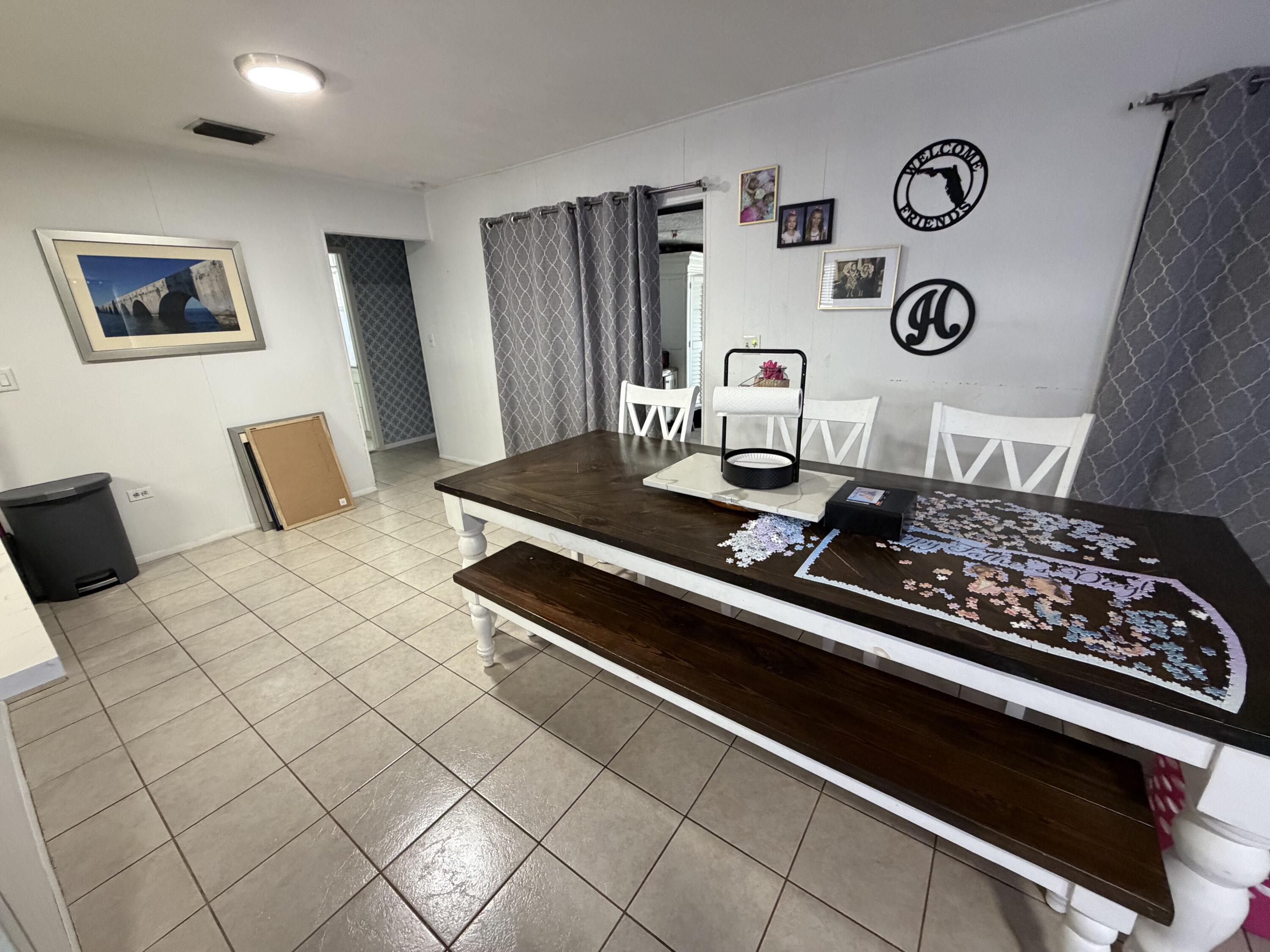 322 3rd Road Key Largo, FL 33037 - Photo 21 of 58 Dining area