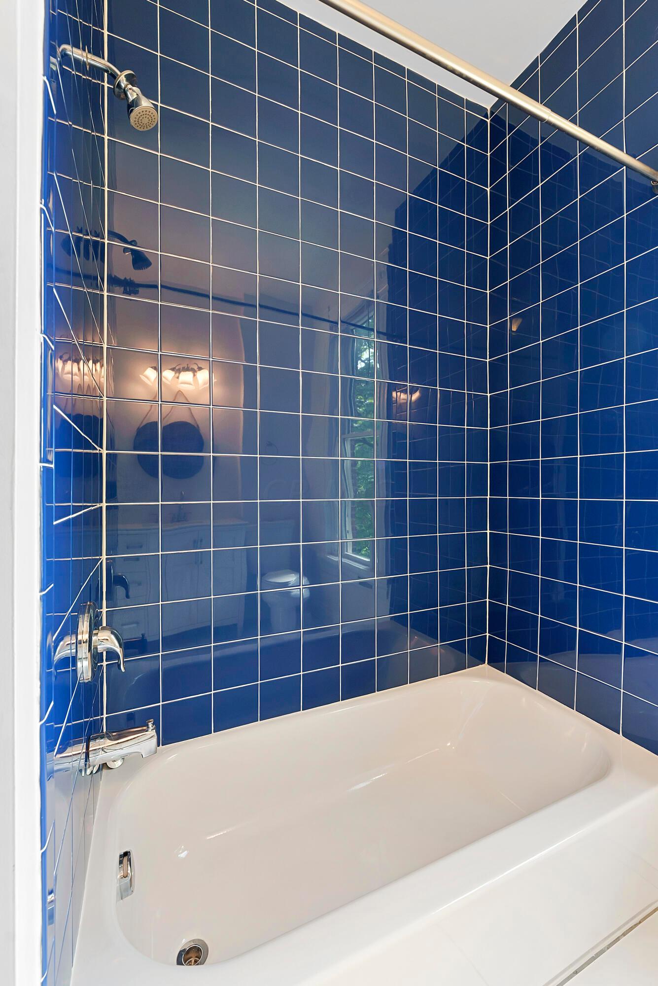 59 Wilson Avenue Columbus, OH 43205 - Photo 47 of 74 Bedroom 3 En Suite Bathroom
