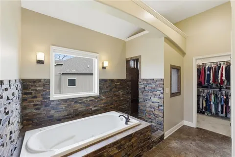 $599,950 | 3112 North 127th Terrace, Kansas City, KS 66109