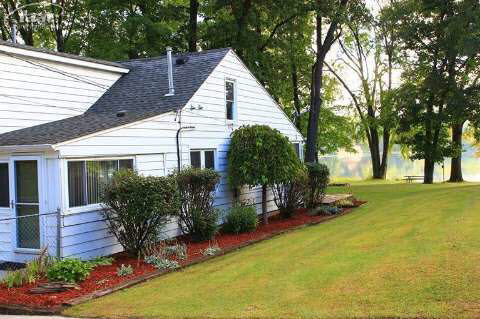 14465 McCaslin Lake Road Linden, MI 48451 - Photo 6 of 35 20421046-5.JPG