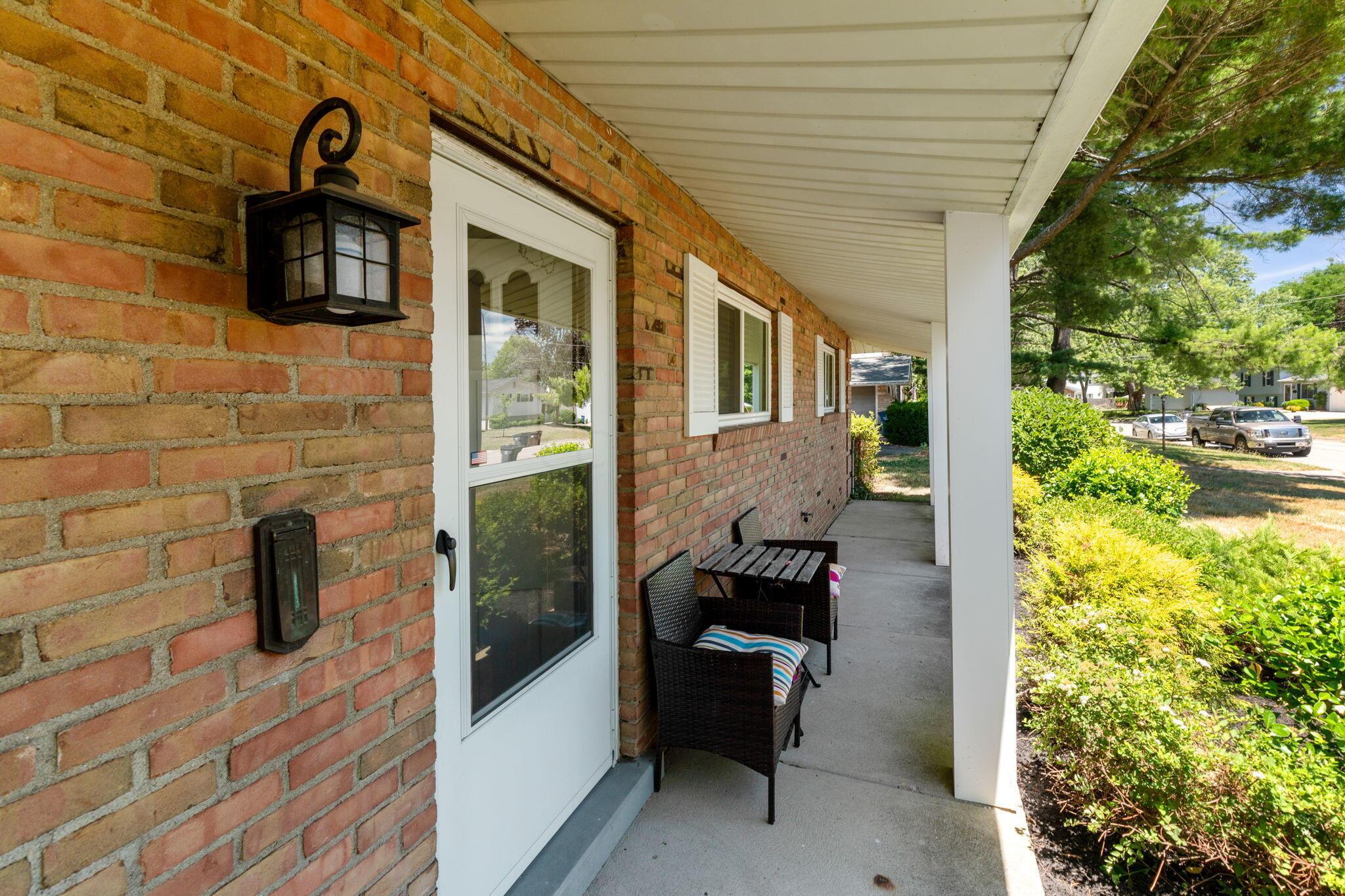 307 Rivers End Road Columbus, OH 43230 - Photo 2 of 43 Covered Front Porch