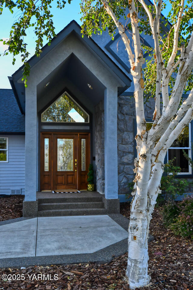 15783 Fisk Road Yakima, WA 98908 - Photo 8 of 61 Welcome home!