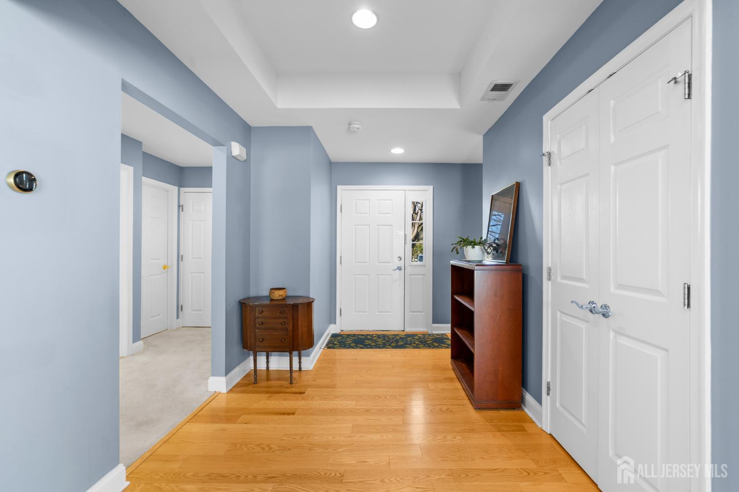 47 Hedge Row Road Princeton, NJ 08540 - Photo 3 of 15