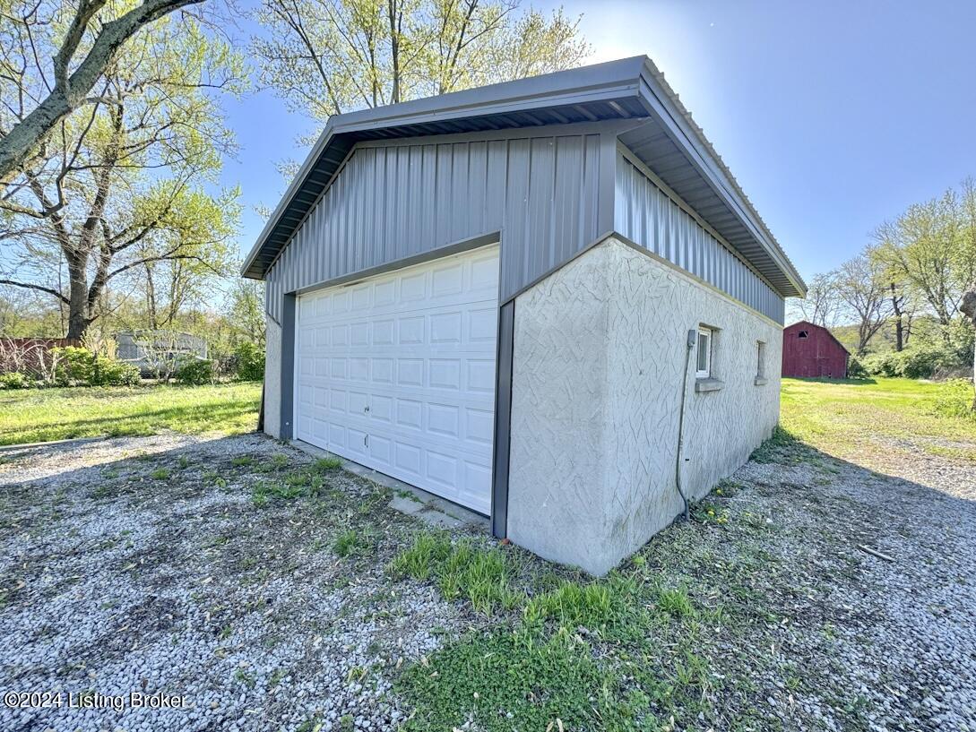 10800 Blue Lick Road Louisville, KY 40229 - Photo 8 of 40 6