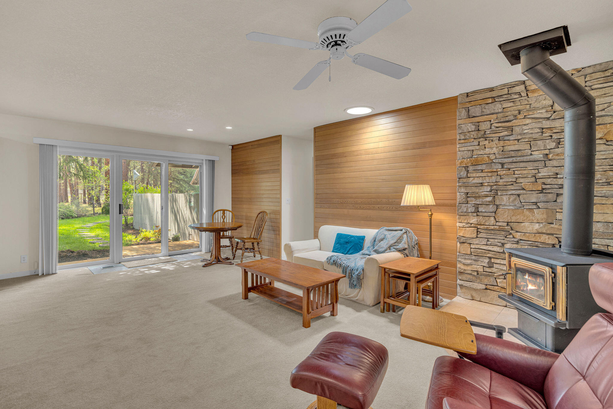 60142 West Ridgeview Drive Bend, OR 97702 - Photo 12 of 49 Family Room