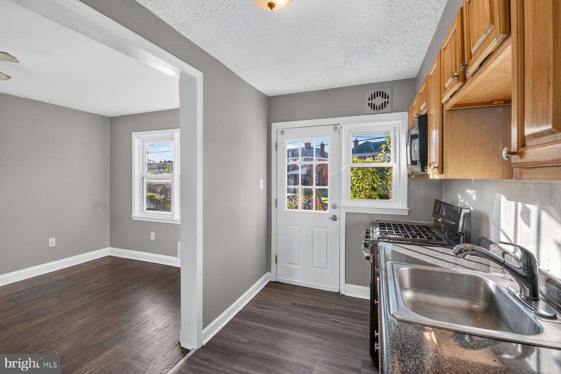 2112 Firethorn Road Baltimore, MD 21220 - Photo 9 of 24