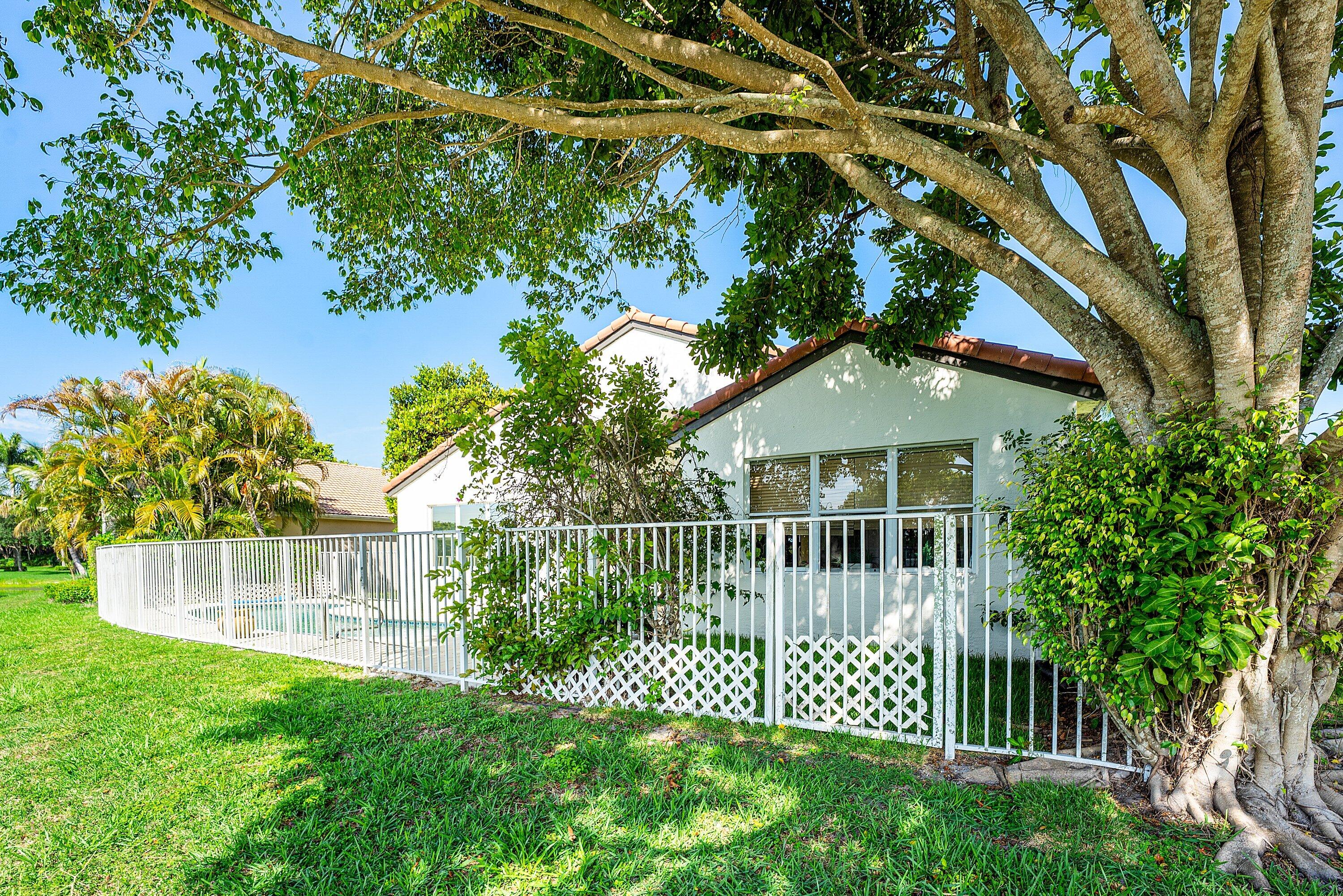 18724 Sea Turtle Lane Boca Raton, FL 33498 - Photo 3 of 26 003-18724SeaTurtleLane-BocaRaton-FL-3349