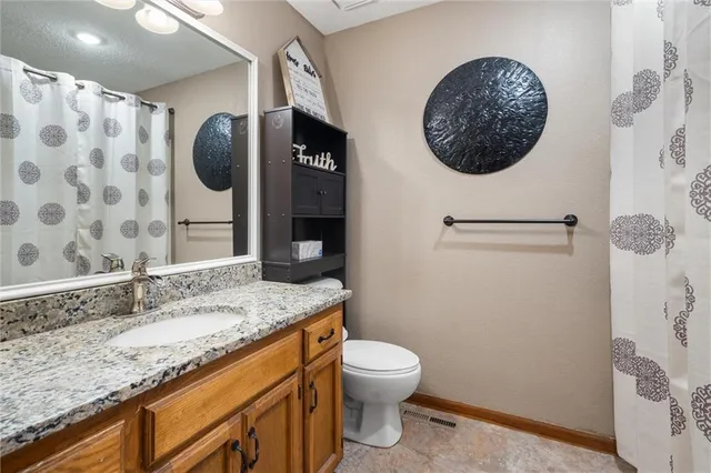 $325,000 | 424 Southeast Nathan Pass, Lee's Summit, MO 64063