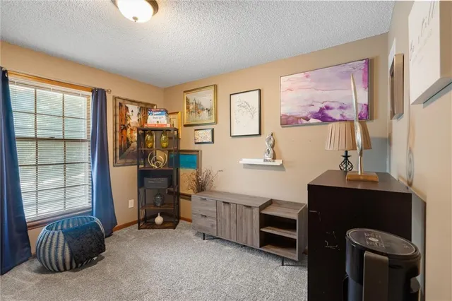 $325,000 | 424 Southeast Nathan Pass, Lee's Summit, MO 64063