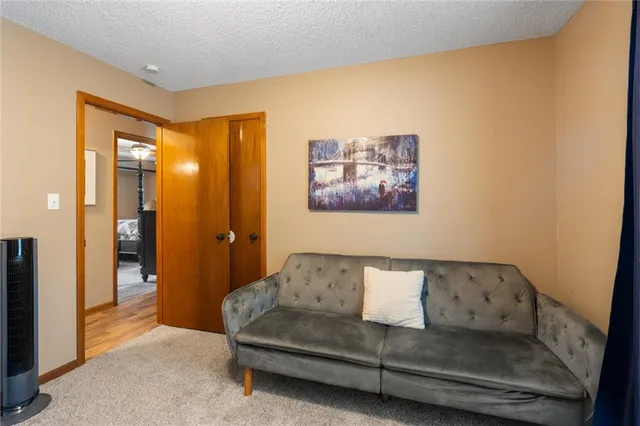 $325,000 | 424 Southeast Nathan Pass, Lee's Summit, MO 64063