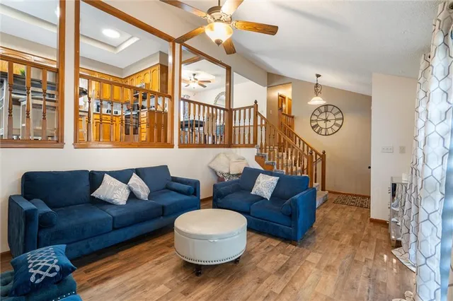 $325,000 | 424 Southeast Nathan Pass, Lee's Summit, MO 64063