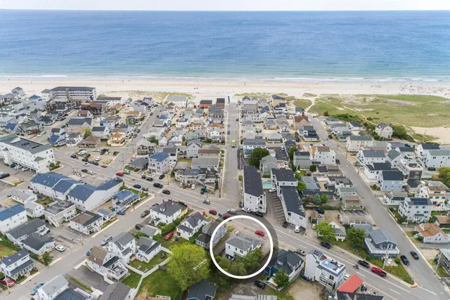 $995,000 | 13 Ocean Boulevard, Hampton, NH 03842