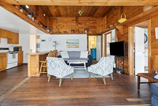 $995,000 | 13 Ocean Boulevard, Hampton, NH 03842