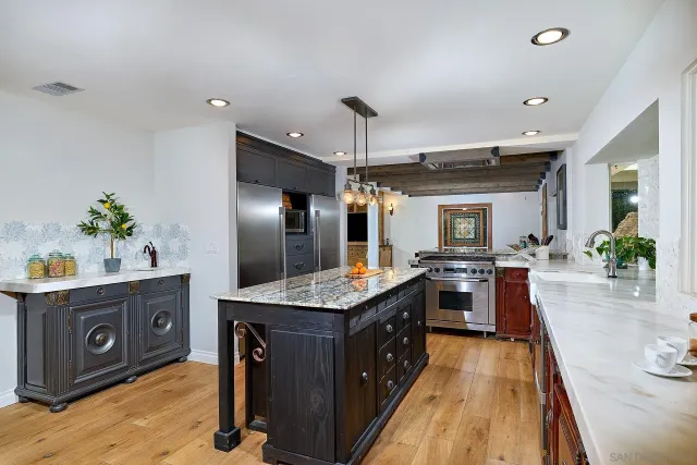 $2,399,000 | 10616 Falcon Rim Point, San Diego, CA 92131