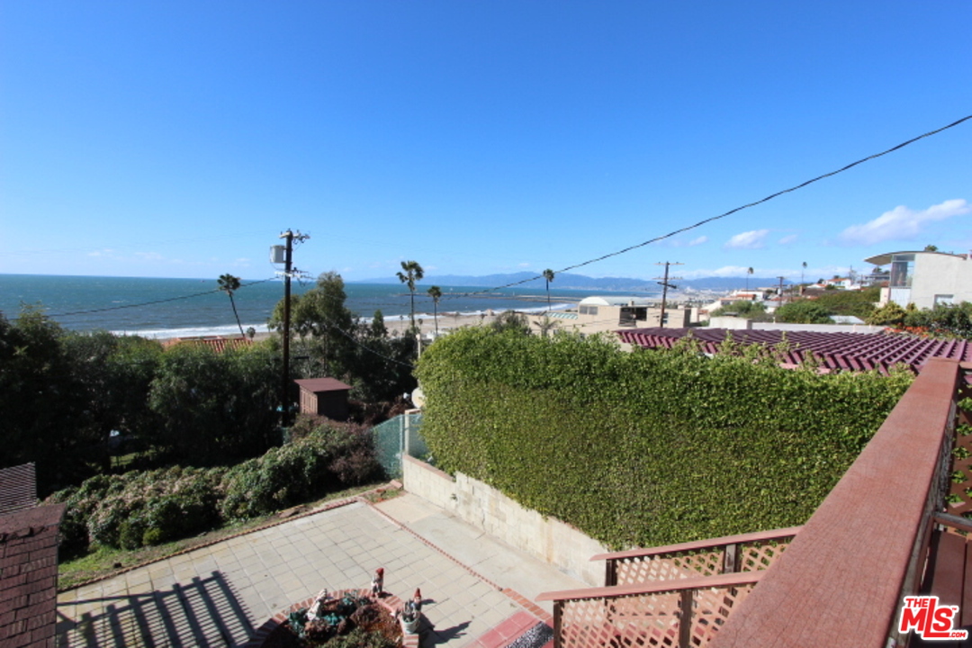 7325 Rindge Avenue Playa del Rey, CA 90293 - Photo 1 of 23