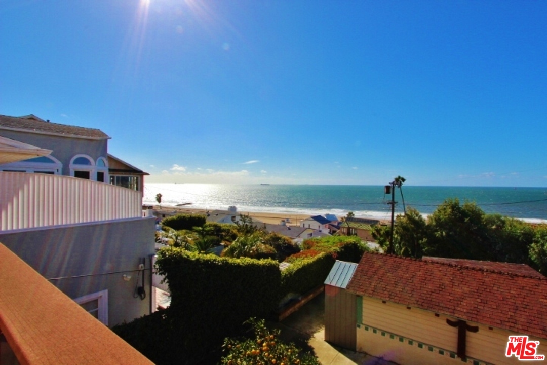 7325 Rindge Avenue Playa del Rey, CA 90293 - Photo 2 of 23