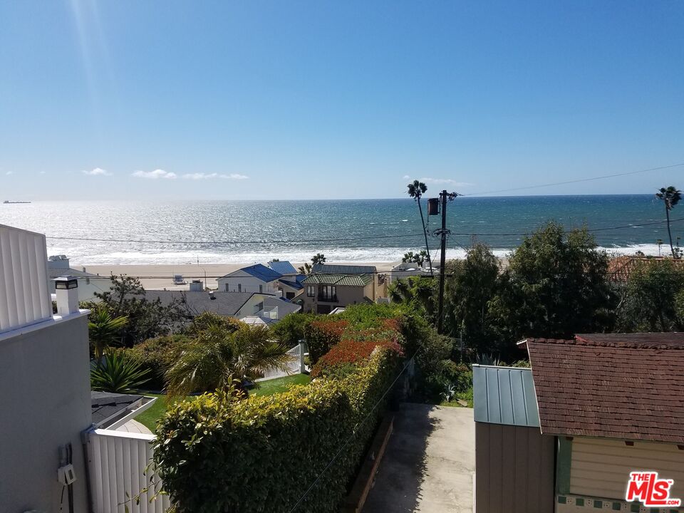 7325 Rindge Avenue Playa del Rey, CA 90293 - Photo 15 of 23