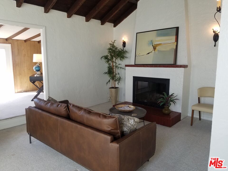 7325 Rindge Avenue Playa del Rey, CA 90293 - Photo 16 of 23
