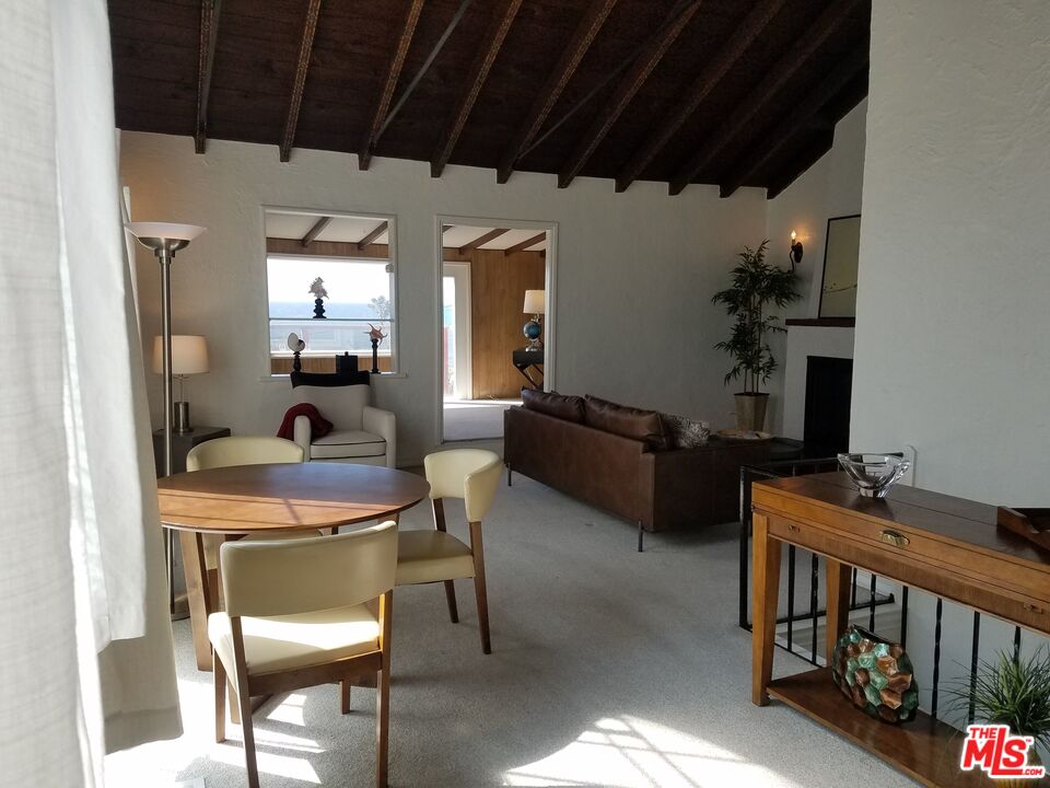 7325 Rindge Avenue Playa del Rey, CA 90293 - Photo 17 of 23