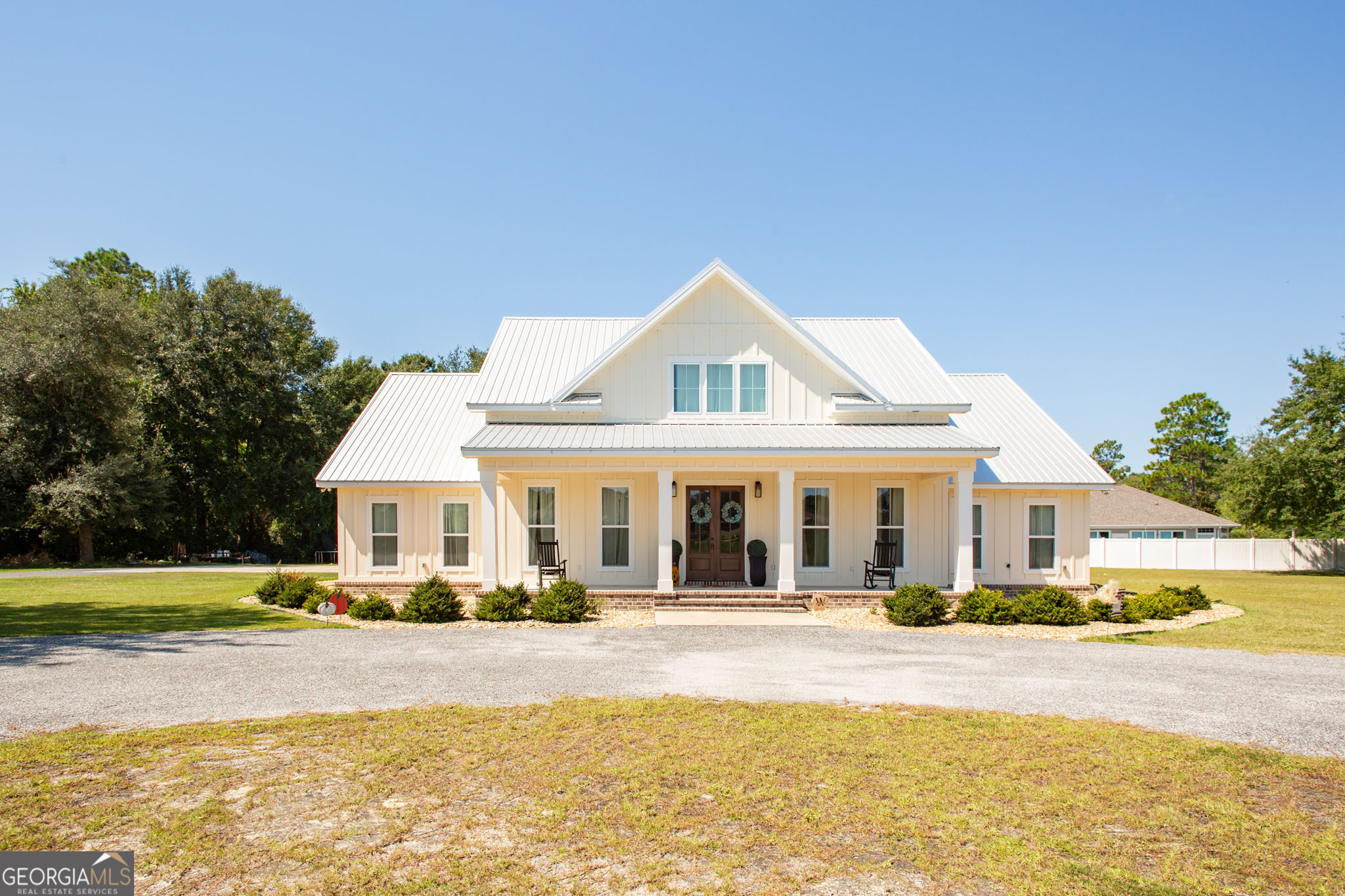 664 Saddle Circle Waycross, GA 31503 - Photo 39 of 39 a front view of a house with a yard