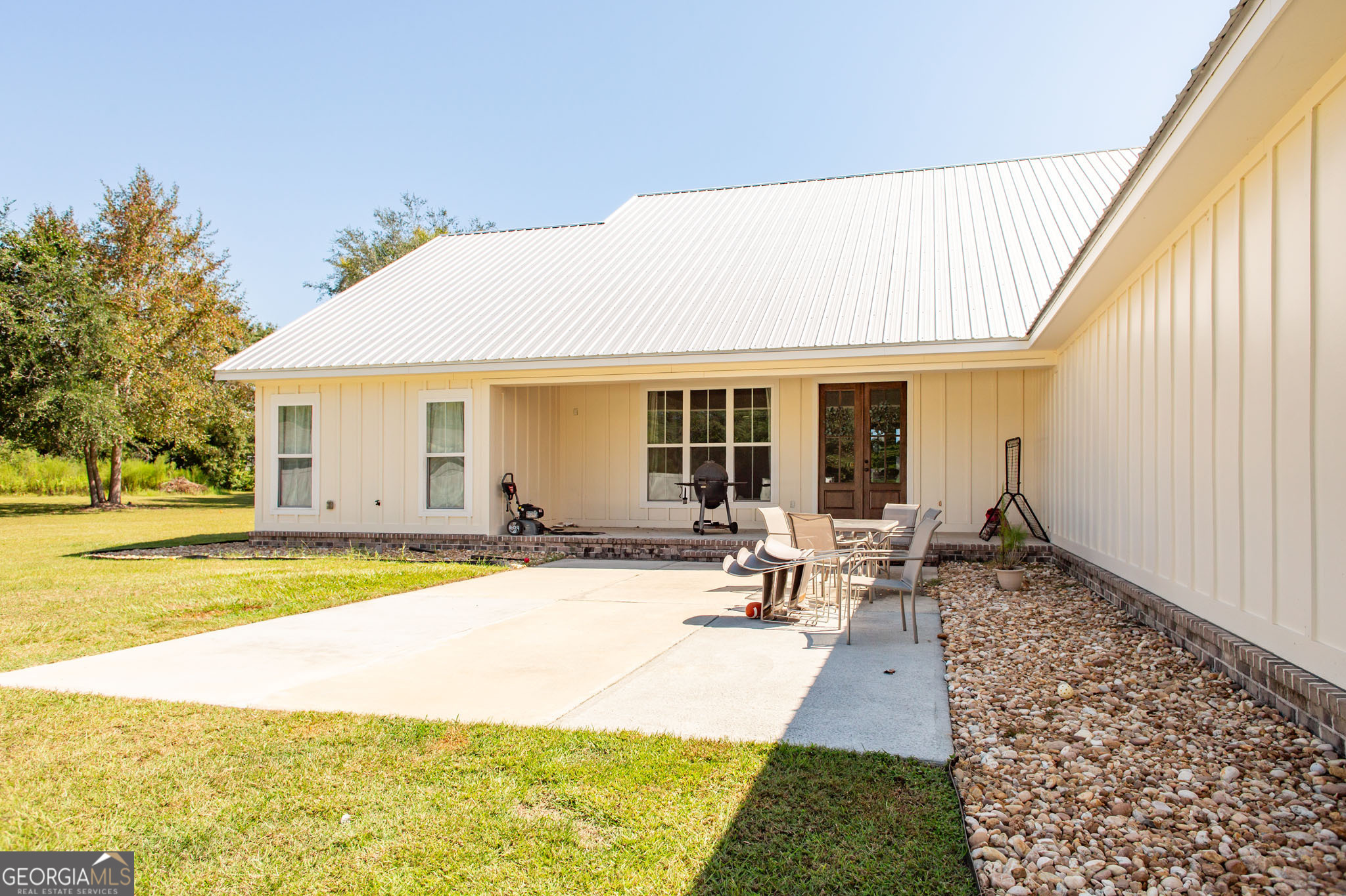 664 Saddle Circle Waycross, GA 31503 - Photo 6 of 39 a front view of house with yard and seating area