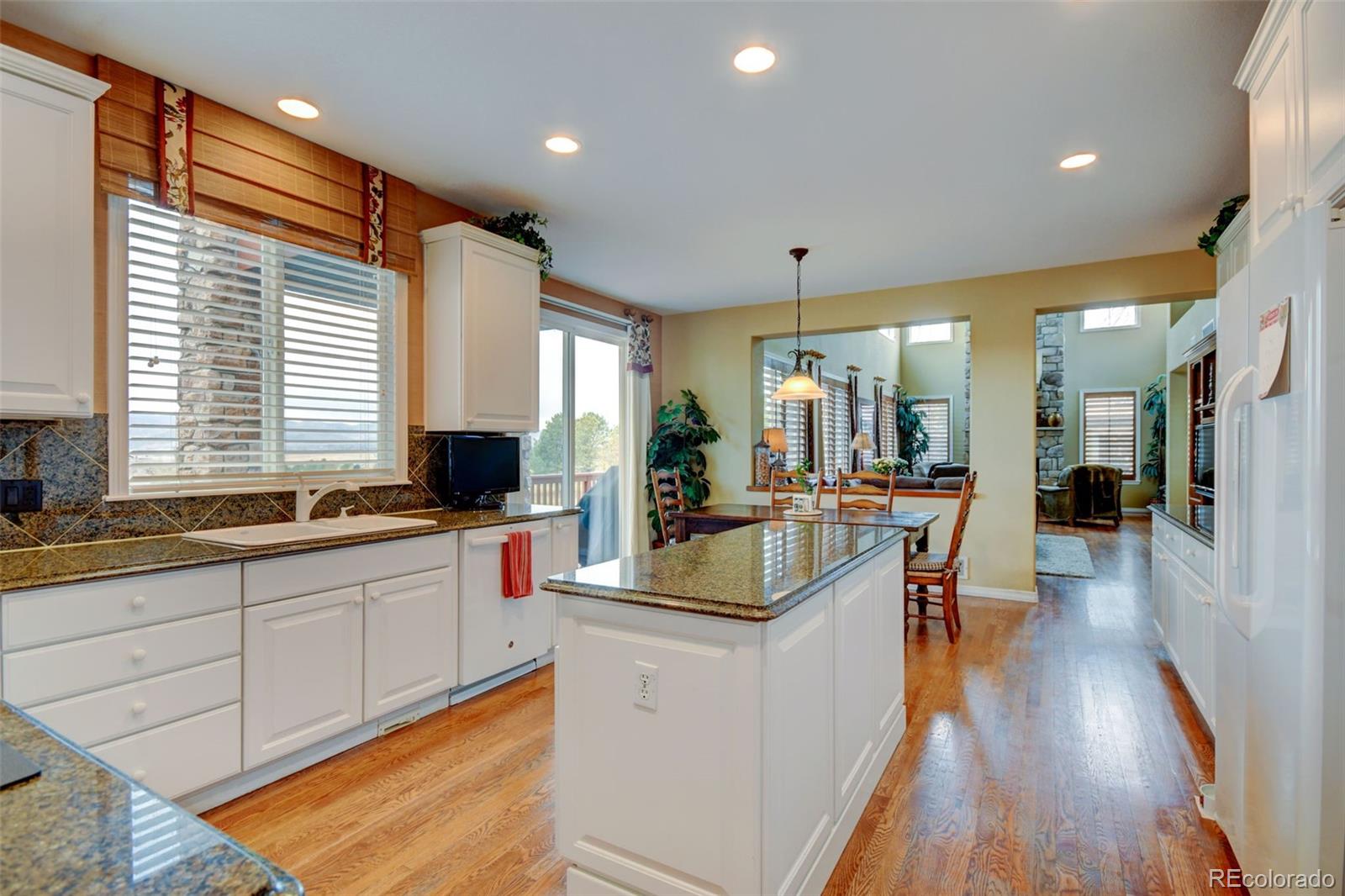 9069 Hunters Way Highlands Ranch, CO 80129 - Photo 15 of 40 Gallery Image 15