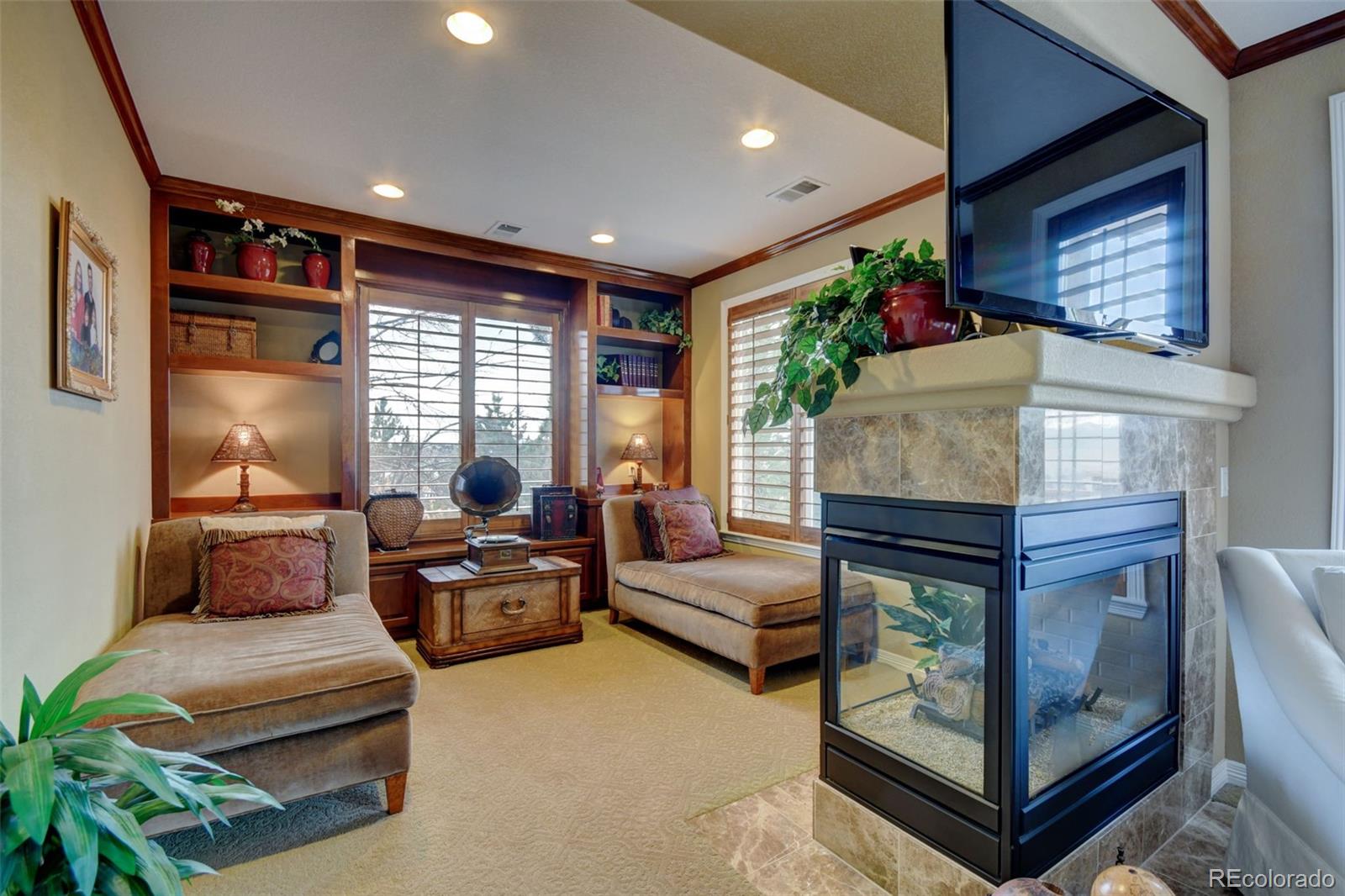 9069 Hunters Way Highlands Ranch, CO 80129 - Photo 18 of 40 Gallery Image 18